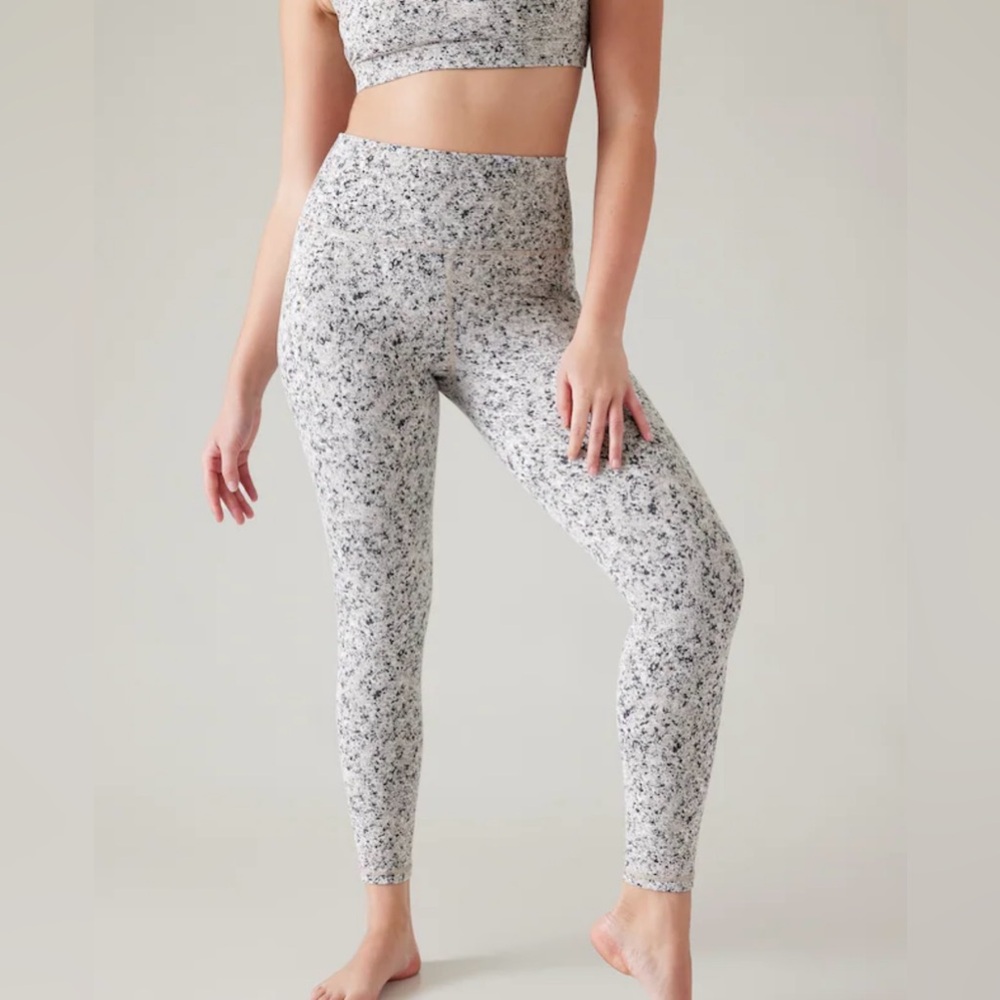 Athleta Salutation Stash Tight Leggings Color Grey Paint Texture Size Me…